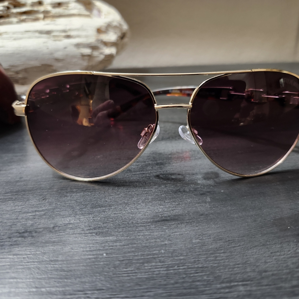 Steve Madden Gold Aviator Sunglasses Gradient Lenses